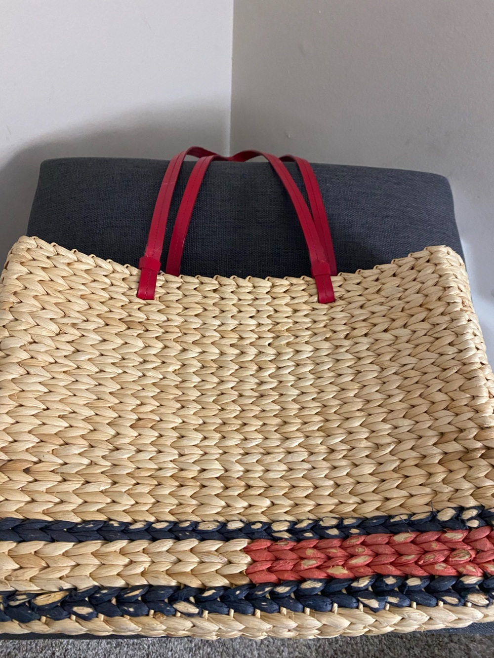 Women’s Straw Tommy Hilfiger Shoulder Purse Used
